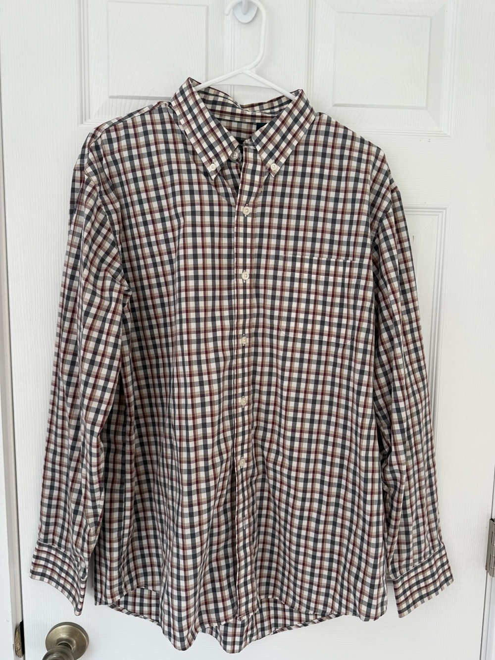 ARROW Men's Button-Down Plaid Shirt